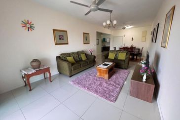 Ujana Executive Apartment