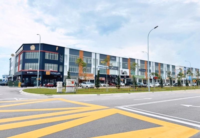 Crest @ Austin Emerald 1