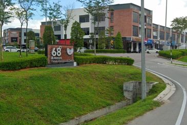 Pusat Komersial Suria (68 Avenue)