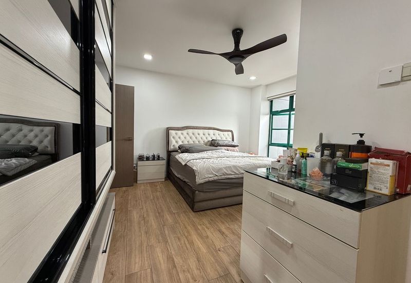 The Straits View, Bandar Baru Permas Jaya