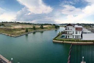 Emerald Bay @ Puteri harbour