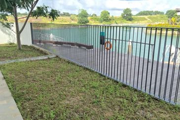 Emerald Bay @ Puteri harbour