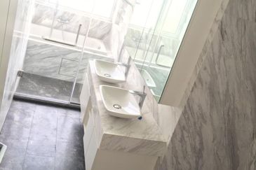 Emerald Bay @ Puteri harbour