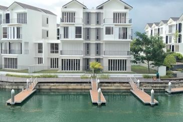 Emerald Bay @ Puteri harbour