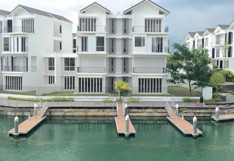 Emerald Bay @ Puteri harbour