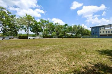 Taman Impian Heights