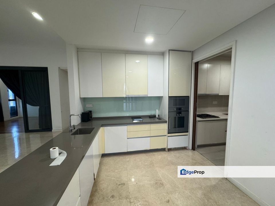 The Astaka @ 1 Bukit Senyum Tower A Seaview High Floor, Johor, Johor Bahru