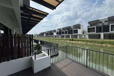 Senibong Cove Waterway Residences