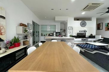 Isola Villa @ Senibong Cove