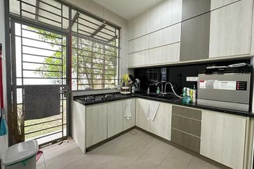 Isola Villa @ Senibong Cove