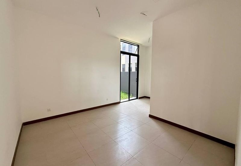 Avira Garden Terraces @ Medini