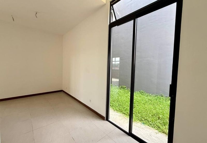 Avira Garden Terraces @ Medini