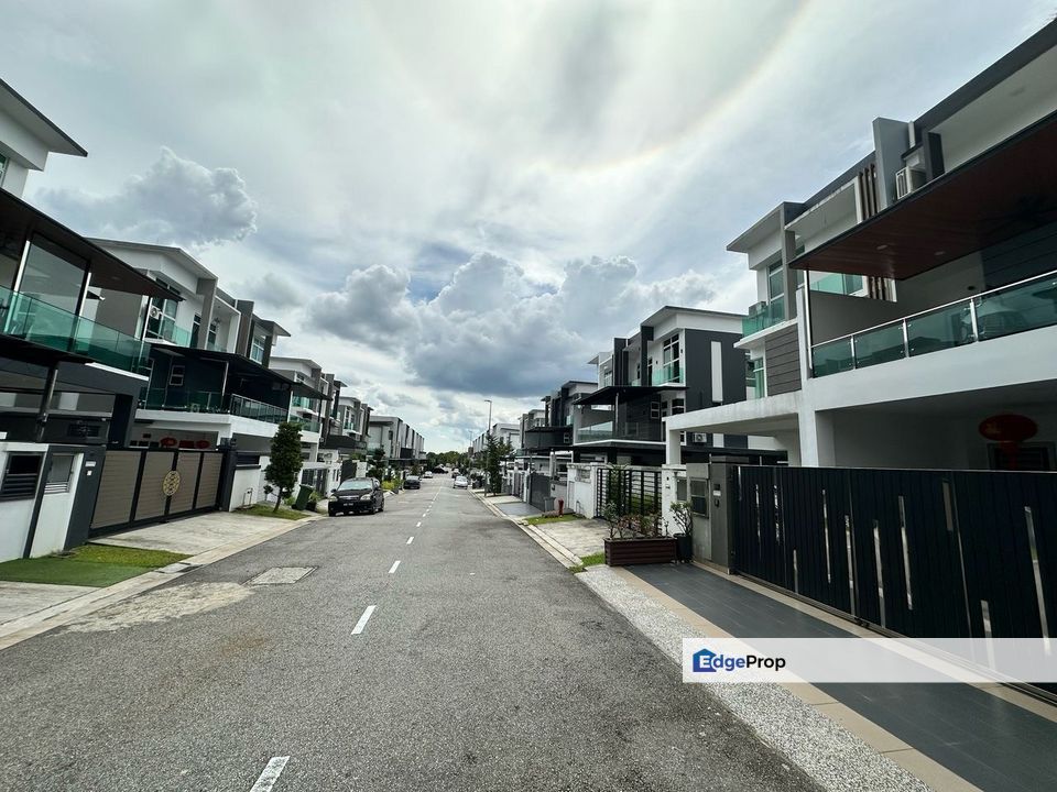 Taman Nusa Sentral @ Iskandar Puteri 3 Storey Cluster House, Johor, 