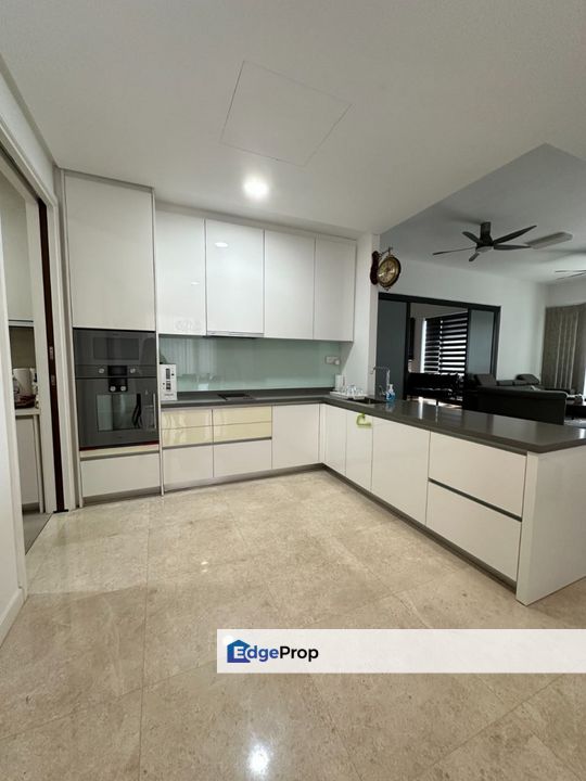 The Astaka @ 1 Bukit Senyum Mid Floor Fully furnished for Sale, Johor, Johor Bahru