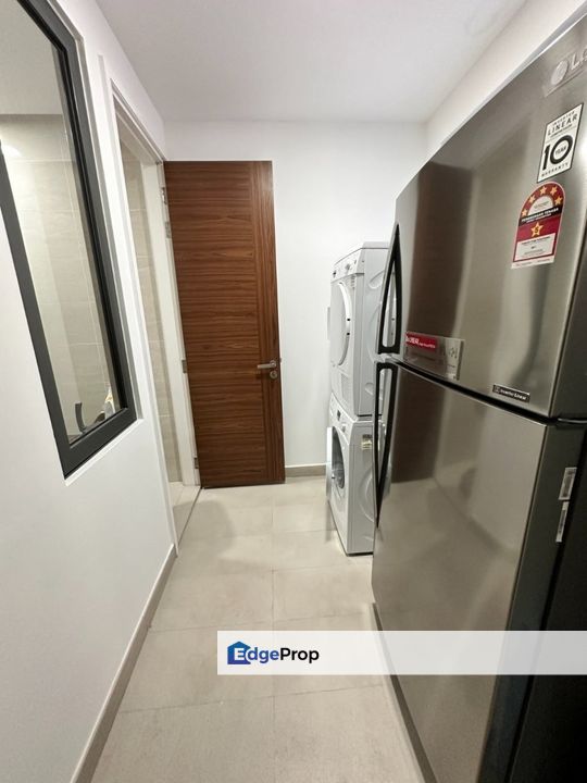 The Astaka @ 1 Bukit Senyum Mid Floor Fully furnished for Sale, Johor, Johor Bahru