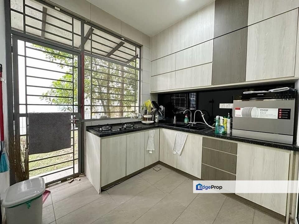 Isola Villa @ Senibong Cove 3 Storey Semi D , Johor, Masai