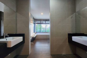 Horizon Hills @ Golf West Double Storey Semi-D House 