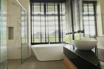 Isola Villa @ Senibong Cove