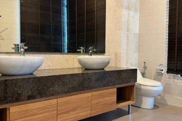 Isola Villa @ Senibong Cove