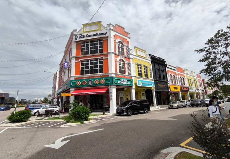 Jalan Austin Heights