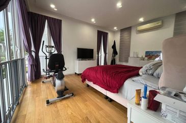 Emerald Bay @ Puteri harbour