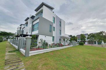 Sunway Lenang Heights