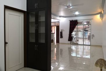 Austin Residence @Taman Mount Austin