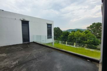 Horizon Hills 3 Storey Bungalow Corner Lot 