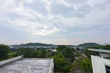 Horizon Hills 3 Storey Bungalow Corner Lot 