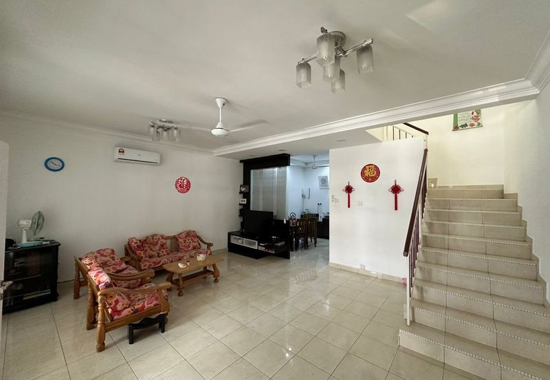 Jalan Setia Tropika 3/12