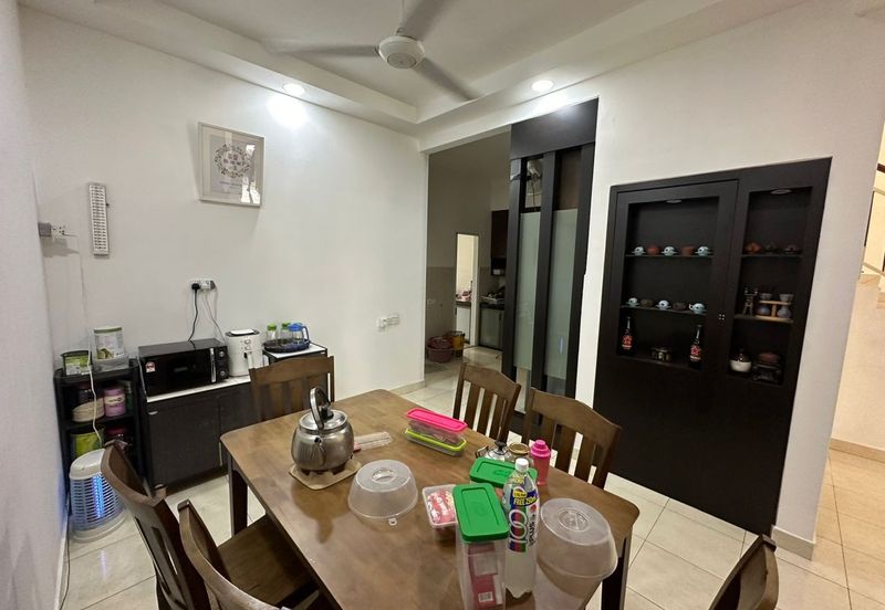 Jalan Setia Tropika 3/12