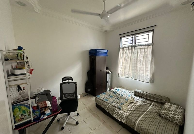 Jalan Setia Tropika 3/12