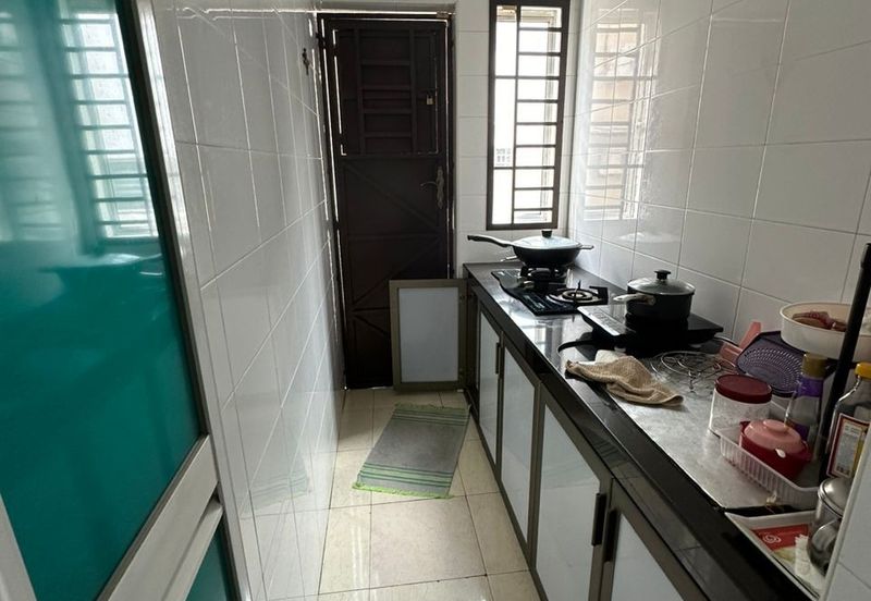 Jalan Setia Tropika 3/12