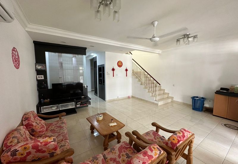 Jalan Setia Tropika 3/12