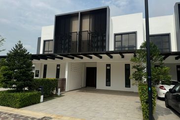 Senibong Cove Waterway Residences