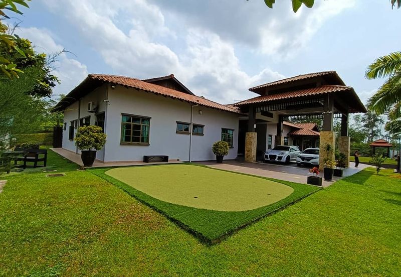 Desa Palma, Nasa City