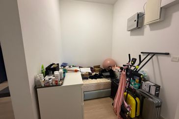 The Pinnacles (Pinnacle Tower)