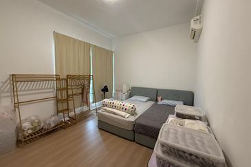 The Pinnacles (Pinnacle Tower)