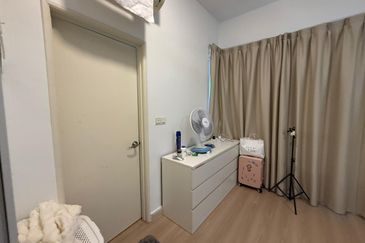 The Pinnacles (Pinnacle Tower)