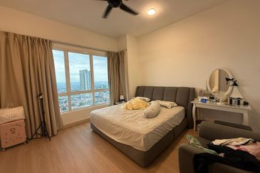 The Pinnacles (Pinnacle Tower)