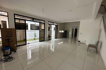 The Canal Garden South, Horizon Hills