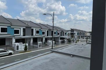 Jalan Laman Citra Double Storey Terrace House 
