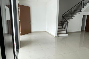 Jalan Laman Citra Double Storey Terrace House 
