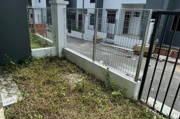 Jalan Laman Citra Double Storey Terrace House 