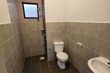 Kingfisher Putatan Condo | Cash Back | New Unit | 1009 sqft | 3R2B