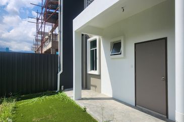 1877sf 2 Storey Terrace House | Parklane 2 Sepanggar | 4 Rooms 4 Bathrooms