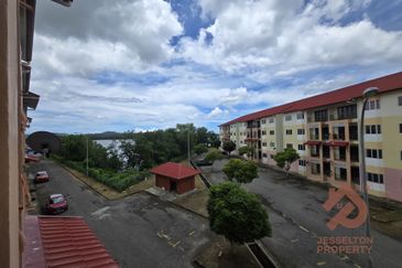 Apartment Vista Seri Melalin