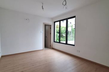 Brand New 3.5 Storey Semi D Kolombong Private Lift 5400sqft Taman Lifo