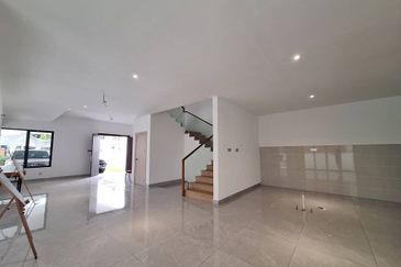 Brand New 3.5 Storey Semi D Kolombong Private Lift 5400sqft Taman Lifo