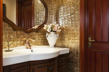 Aloha Tower Condominium